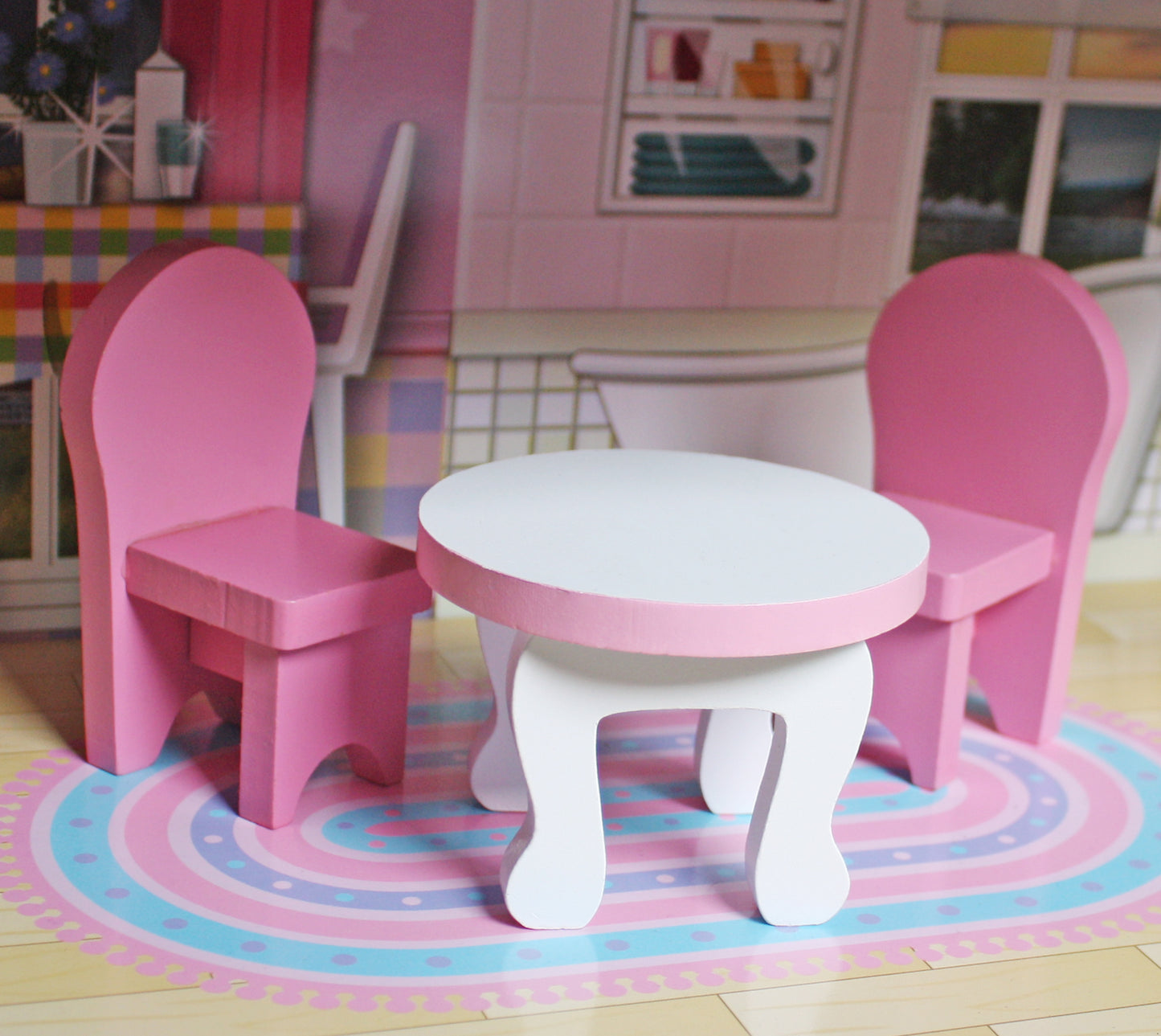 DREVENA KUĆICA ZA LUTKE BARBIE SA NAMJEŠTAJEM