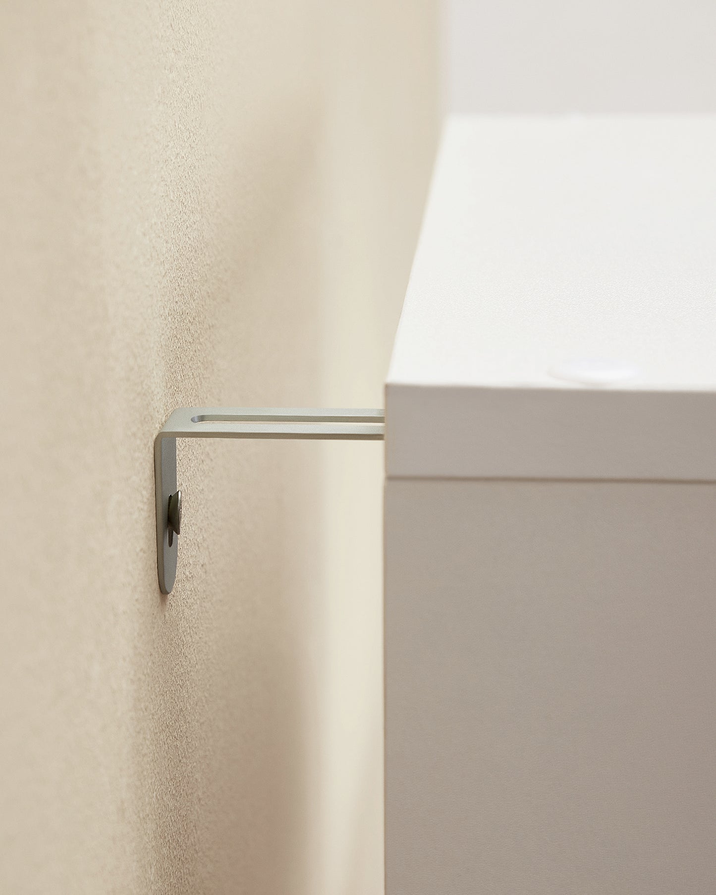 Polica za knjige i dekoracije Verso – bijela