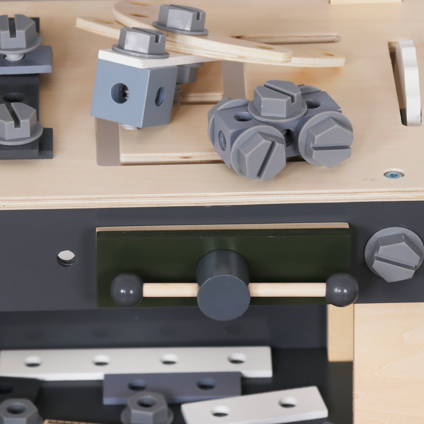 MONTESSORI DRVENI ALAT STO "BIBI"