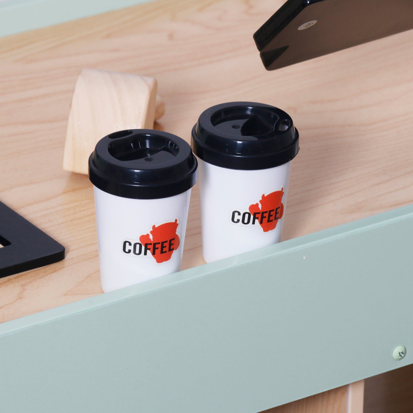 DREVENI MARKET MALI BAZAR SA DODACIMA