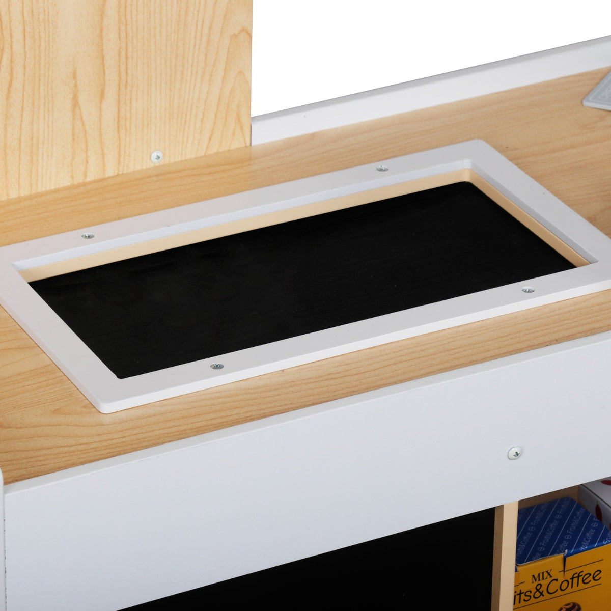 DREVENI MARKET MALI BAZAR SA DODACIMA